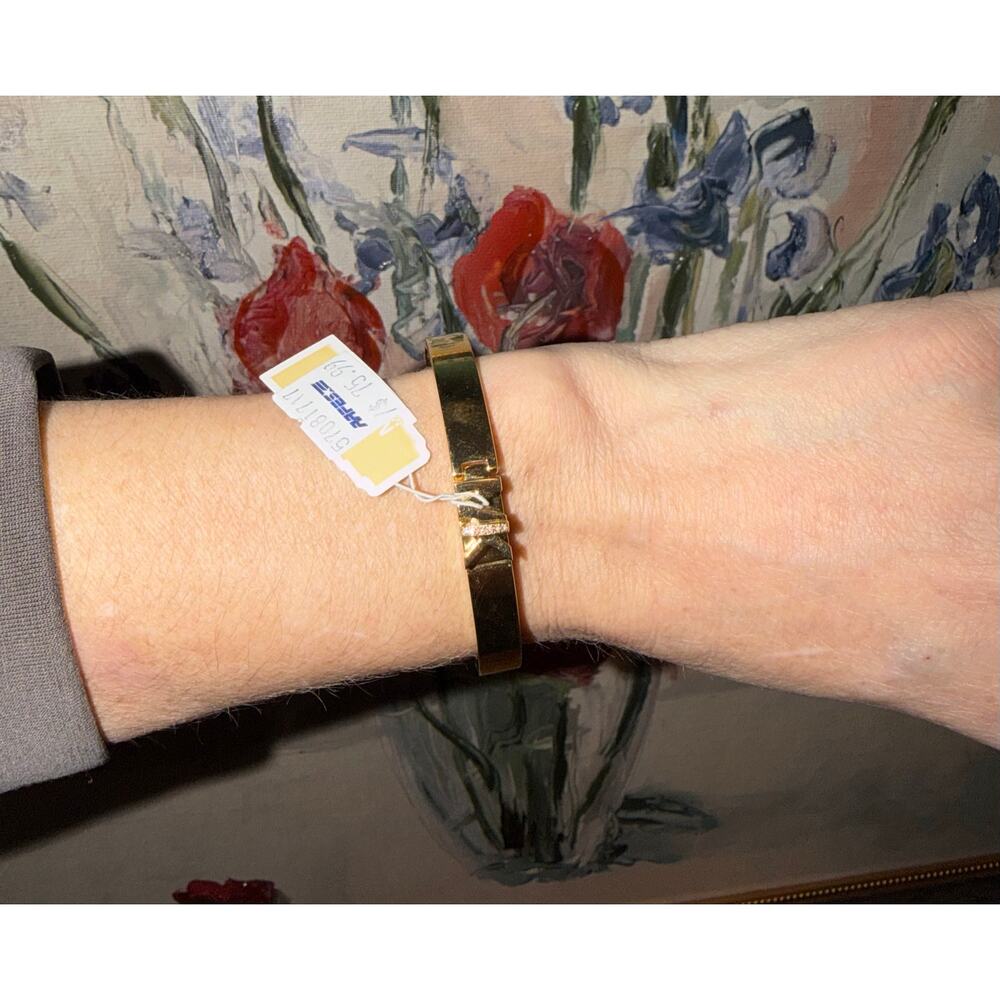 NWT Michael Kors MK Twist Lock Gold Tone Rhinestone Bangle Bracelet - Picture 3 of 12